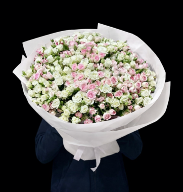 Pinl and whit spray roses 100 stems also you can chose any color of spray roses