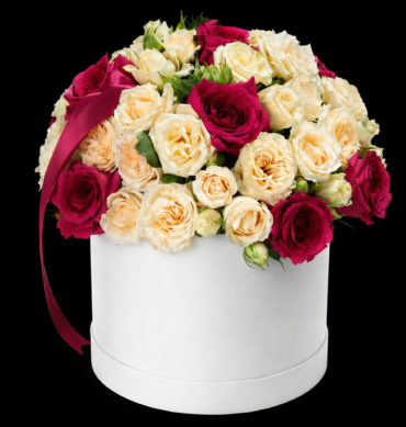 Peach spray roses and dark pink 10pcs roses inside the box