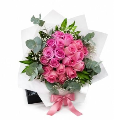 20pcs pink roses with accessories