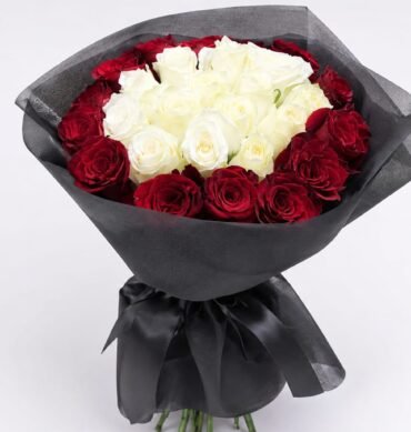 Red and white 30pcs bouquet