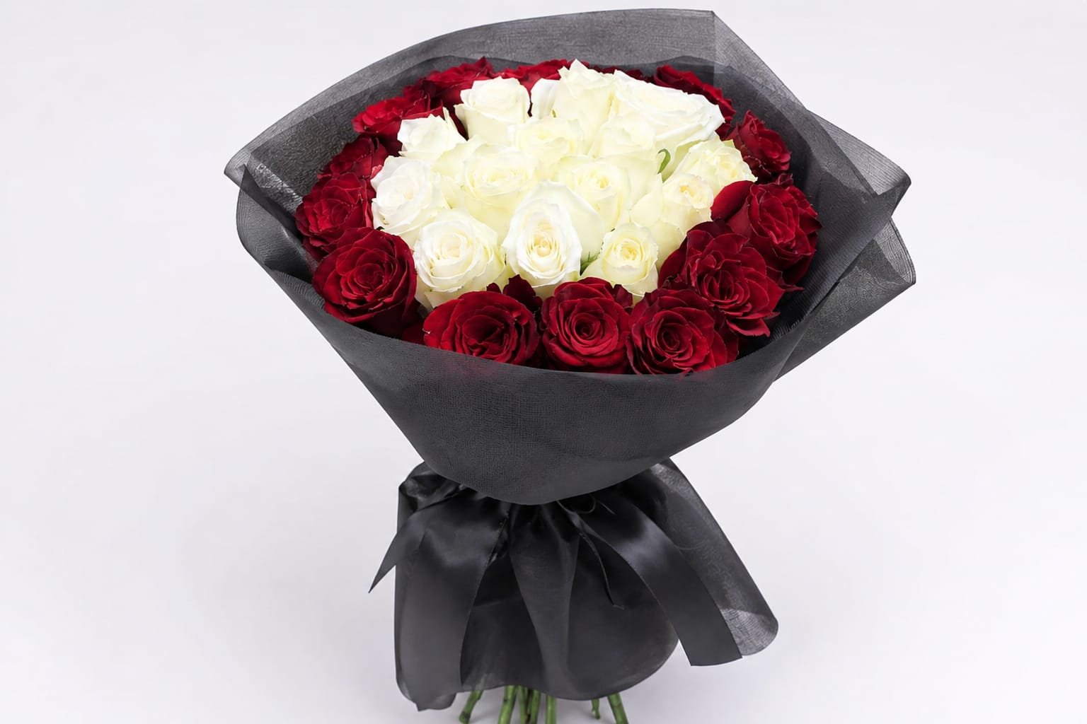 Red and white 30pcs bouquet