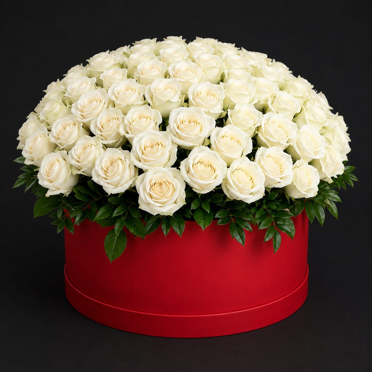 White Roses inside the round box 101pcs